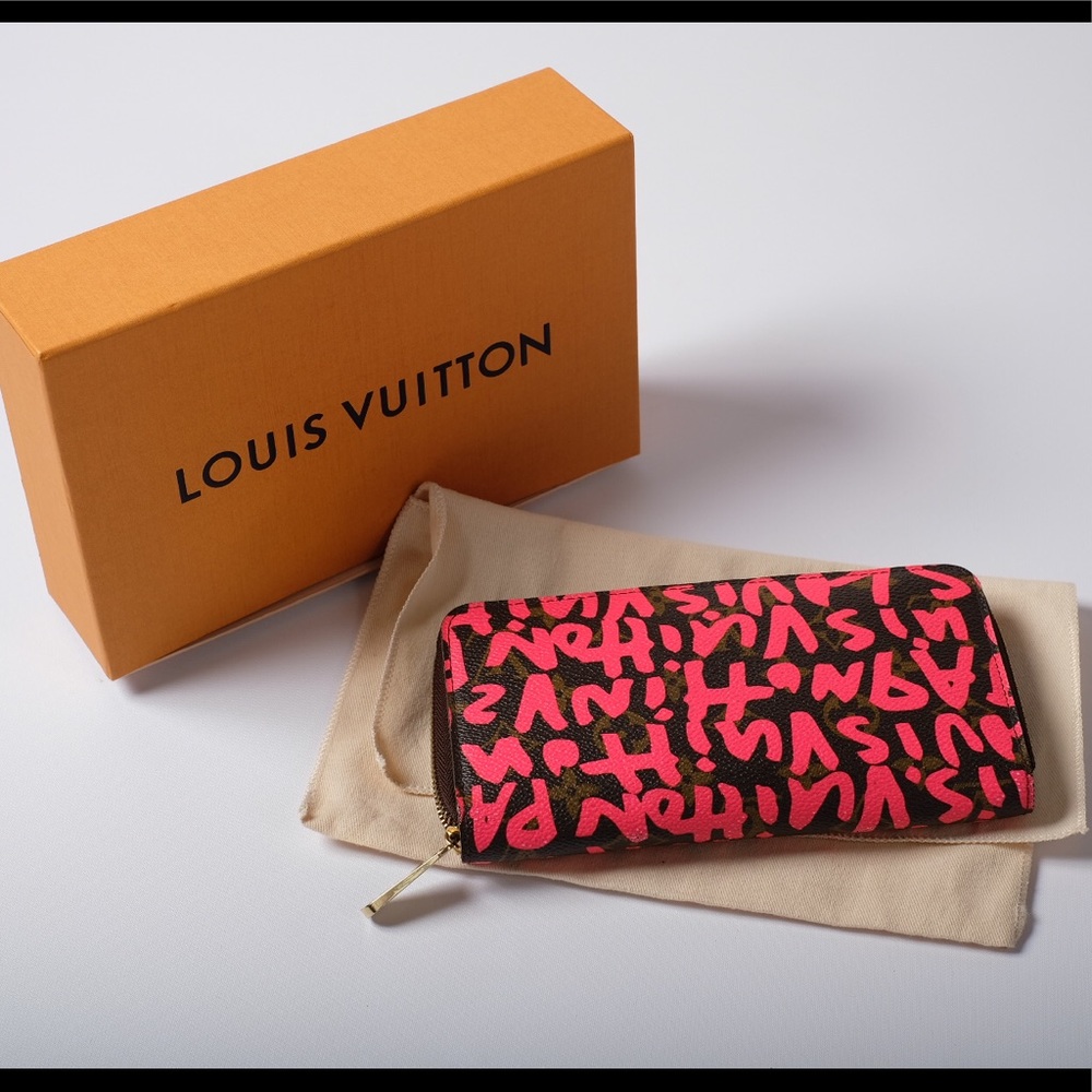 🚨 SOLD Louis Vuitton Sprouse Graffiti Zippy